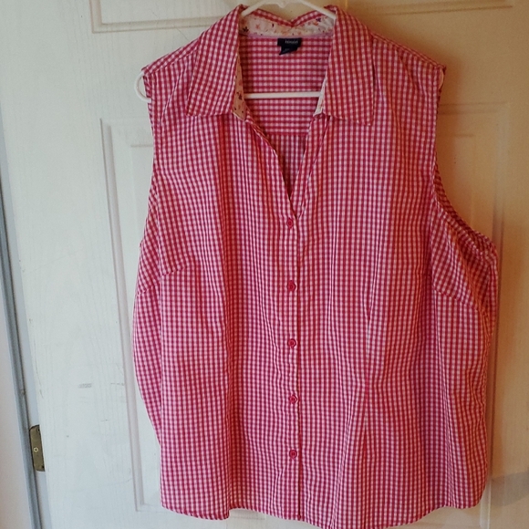 Basic Editions Tops - Basic Edition Women Plus Size Sleeveless Tailored Button down